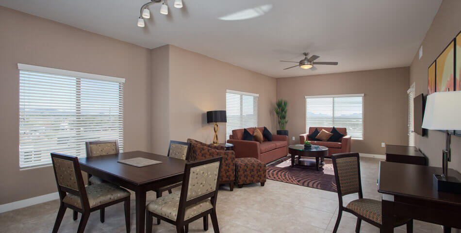 3 Bedroom Condos in Phoenix - bed