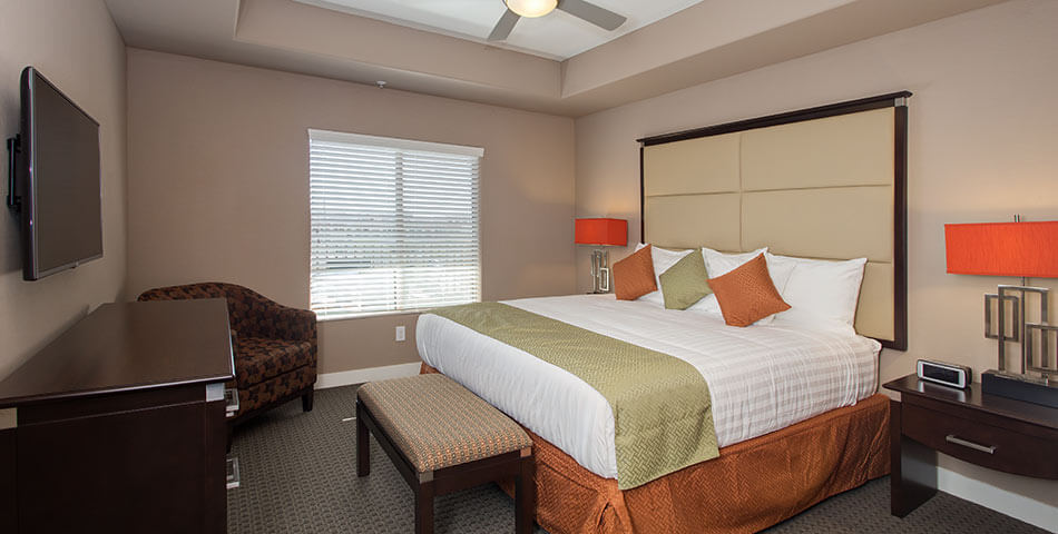 2 Bedroom Phoenix Condo Rentals - kitchen