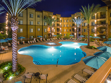 Toscana Condo Rentals pool