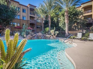 Toscana Condo Rentals Pool Fountain