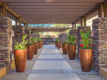 Toscana Condo Rentals alley way