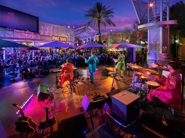 Toscana Condo Rentals - concert in Desert Ridge