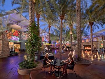 Toscana Condo Rentals - Desert Ridge splash pad