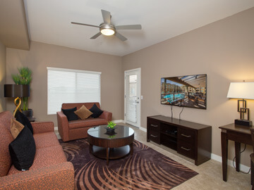 phoenix condo rentals - vallencia living room